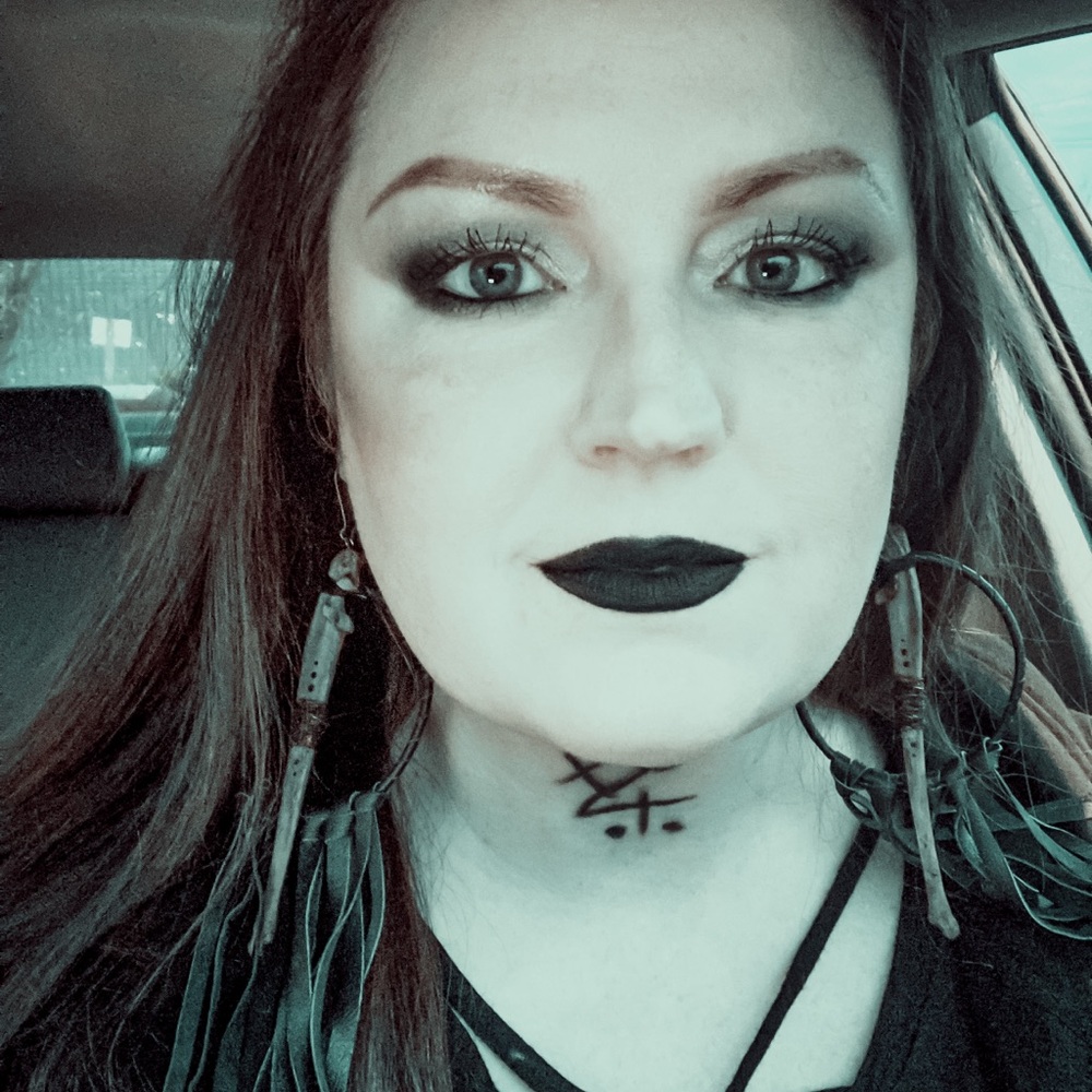 Meet your Posher, Raven